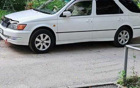 Toyota Vista V30, 1999 год, 526 000 рублей, 1 фотография