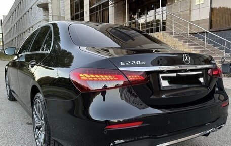 Mercedes-Benz E-Класс, 2021 год, 6 350 000 рублей, 4 фотография