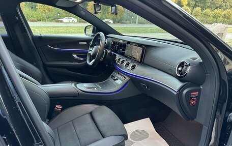 Mercedes-Benz E-Класс, 2021 год, 6 350 000 рублей, 8 фотография