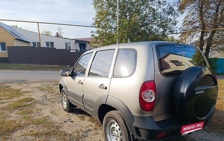 Chevrolet Niva I рестайлинг, 2012 год, 685 000 рублей, 2 фотография