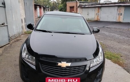 Chevrolet Cruze II, 2012 год, 900 000 рублей, 3 фотография