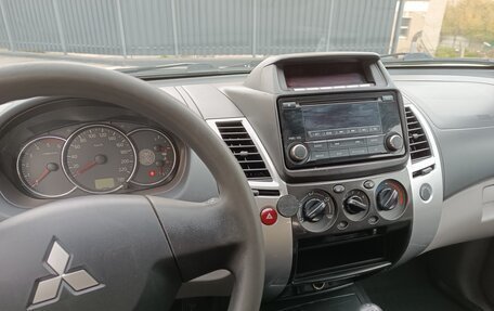 Mitsubishi Pajero Sport II рестайлинг, 2014 год, 1 335 000 рублей, 8 фотография