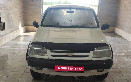 Chevrolet Niva I рестайлинг, 2003 год, 220 000 рублей, 1 фотография