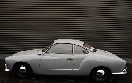 Volkswagen Karmann-Ghia, 1971 год, 4 000 000 рублей, 2 фотография