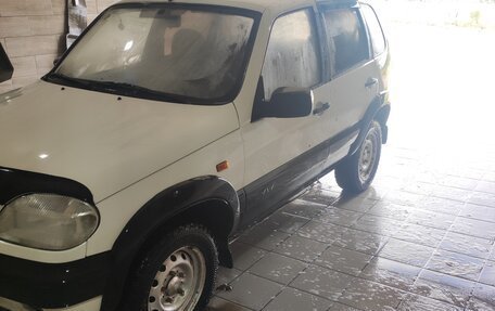 Chevrolet Niva I рестайлинг, 2003 год, 220 000 рублей, 2 фотография