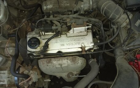 Mitsubishi Carisma I, 2002 год, 120 000 рублей, 2 фотография