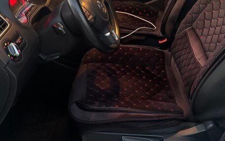 Volkswagen Polo VI (EU Market), 2011 год, 900 000 рублей, 8 фотография