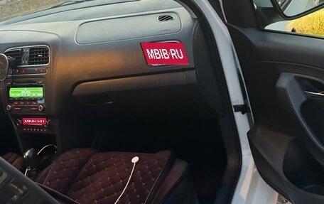 Volkswagen Polo VI (EU Market), 2011 год, 900 000 рублей, 10 фотография