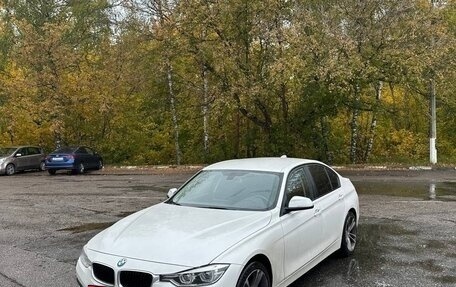 BMW 3 серия, 2017 год, 2 400 000 рублей, 3 фотография