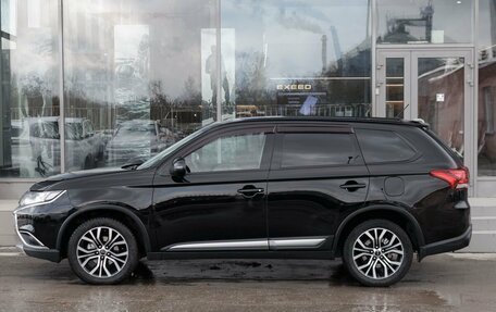 Mitsubishi Outlander III рестайлинг 3, 2015 год, 1 890 000 рублей, 8 фотография