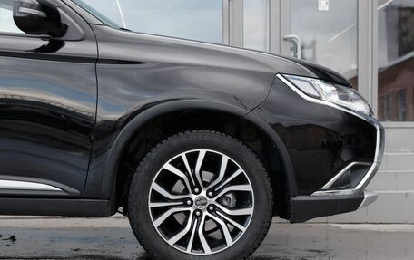 Mitsubishi Outlander III рестайлинг 3, 2015 год, 1 890 000 рублей, 9 фотография