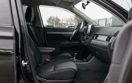 Mitsubishi Outlander III рестайлинг 3, 2015 год, 1 890 000 рублей, 21 фотография