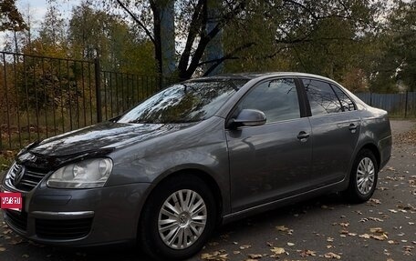 Volkswagen Jetta VI, 2006 год, 680 000 рублей, 1 фотография
