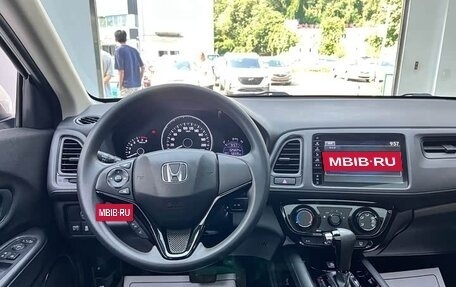 Honda Vezel, 2022 год, 1 750 000 рублей, 8 фотография