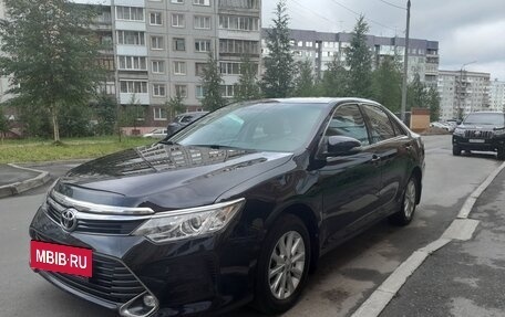 Toyota Camry, 2017 год, 2 200 000 рублей, 10 фотография