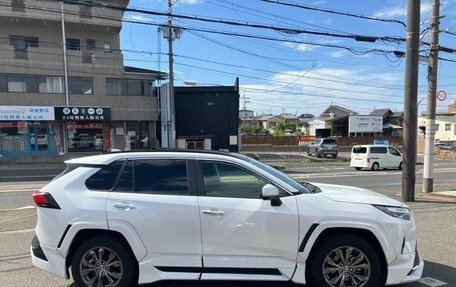 Toyota RAV4, 2022 год, 2 550 001 рублей, 4 фотография