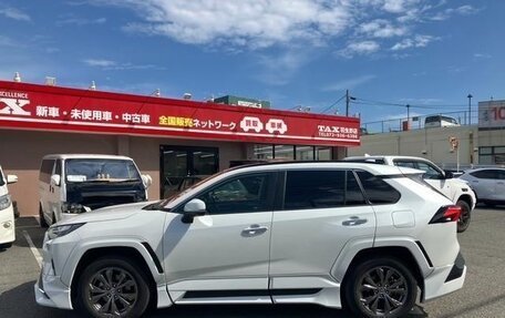 Toyota RAV4, 2022 год, 2 550 001 рублей, 8 фотография