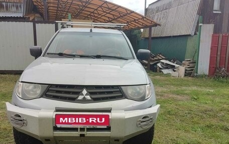 Mitsubishi L200 IV рестайлинг, 2012 год, 1 700 000 рублей, 1 фотография