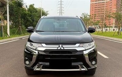 Mitsubishi Outlander III рестайлинг 3, 2021 год, 2 430 000 рублей, 1 фотография