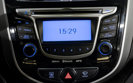 Hyundai Solaris II рестайлинг, 2011 год, 950 000 рублей, 22 фотография