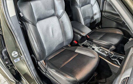 Mitsubishi Outlander III рестайлинг 3, 2020 год, 2 300 000 рублей, 24 фотография