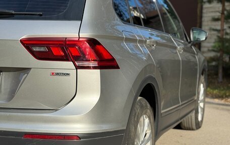 Volkswagen Tiguan II, 2019 год, 2 520 000 рублей, 12 фотография