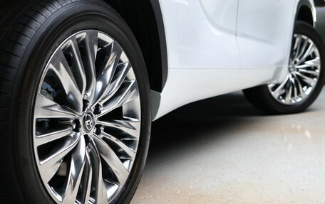 Toyota Highlander, 2025 год, 5 990 000 рублей, 8 фотография