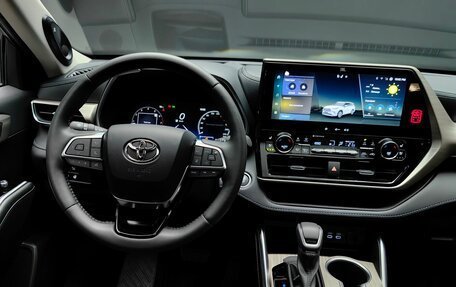 Toyota Highlander, 2025 год, 5 990 000 рублей, 14 фотография