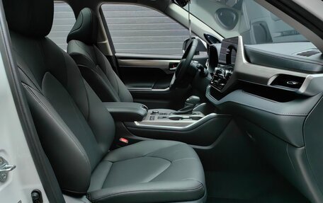 Toyota Highlander, 2025 год, 5 990 000 рублей, 22 фотография