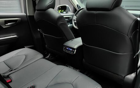 Toyota Highlander, 2025 год, 5 990 000 рублей, 33 фотография