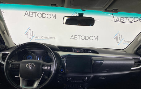 Toyota Hilux VIII, 2015 год, 2 990 000 рублей, 8 фотография