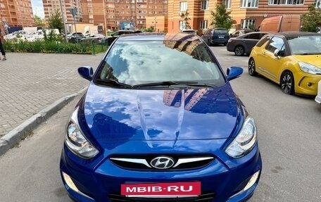 Hyundai Solaris II рестайлинг, 2011 год, 835 000 рублей, 2 фотография