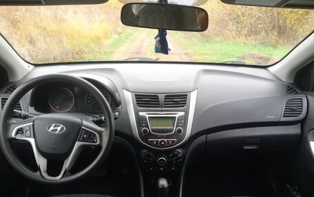 Hyundai Solaris II рестайлинг, 2013 год, 799 000 рублей, 2 фотография