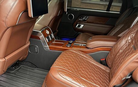 Land Rover Range Rover IV рестайлинг, 2021 год, 15 000 000 рублей, 18 фотография