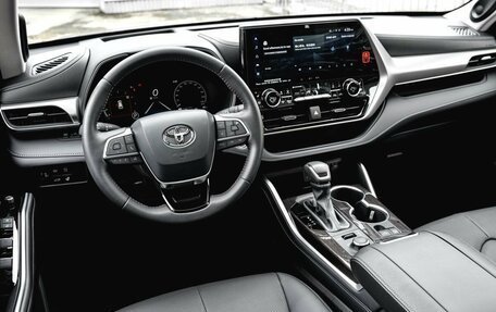Toyota Highlander, 2025 год, 6 250 000 рублей, 6 фотография