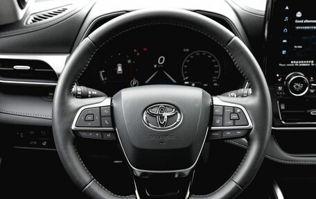 Toyota Highlander, 2025 год, 6 250 000 рублей, 5 фотография