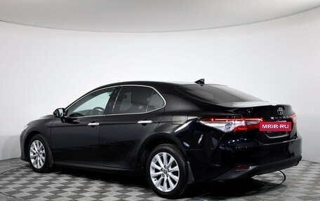 Toyota Camry, 2021 год, 2 299 000 рублей, 5 фотография
