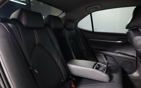 Toyota Camry, 2021 год, 2 299 000 рублей, 11 фотография