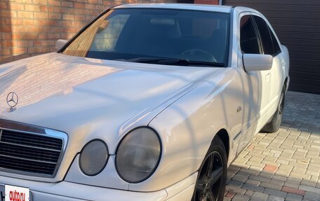 Mercedes-Benz E-Класс, 1998 год, 379 000 рублей, 5 фотография