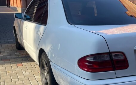Mercedes-Benz E-Класс, 1998 год, 379 000 рублей, 6 фотография