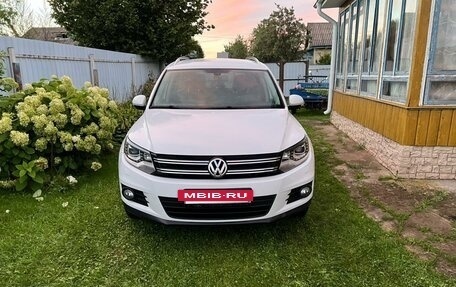 Volkswagen Tiguan I, 2016 год, 1 850 000 рублей, 2 фотография