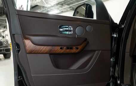 Rolls-Royce Cullinan, 2019 год, 29 900 000 рублей, 15 фотография