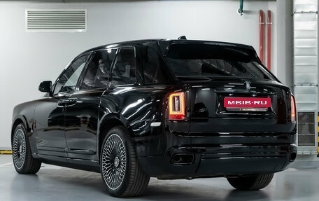 Rolls-Royce Cullinan, 2019 год, 29 900 000 рублей, 11 фотография