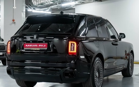 Rolls-Royce Cullinan, 2019 год, 29 900 000 рублей, 9 фотография