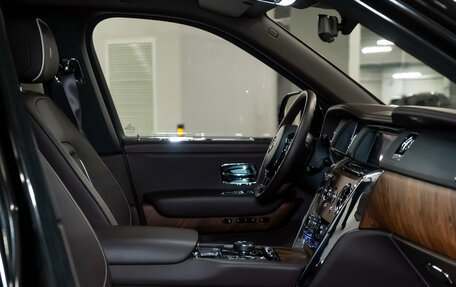 Rolls-Royce Cullinan, 2019 год, 29 900 000 рублей, 29 фотография