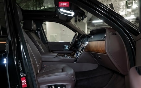 Rolls-Royce Cullinan, 2019 год, 29 900 000 рублей, 27 фотография