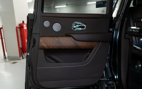 Rolls-Royce Cullinan, 2019 год, 29 900 000 рублей, 32 фотография