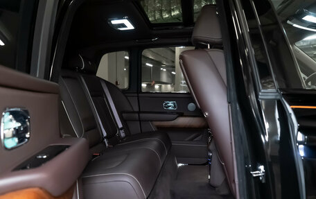 Rolls-Royce Cullinan, 2019 год, 29 900 000 рублей, 31 фотография