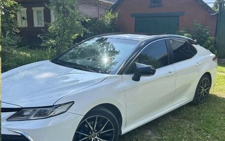 Toyota Camry, 2018 год, 2 350 000 рублей, 2 фотография