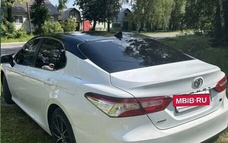 Toyota Camry, 2018 год, 2 350 000 рублей, 3 фотография